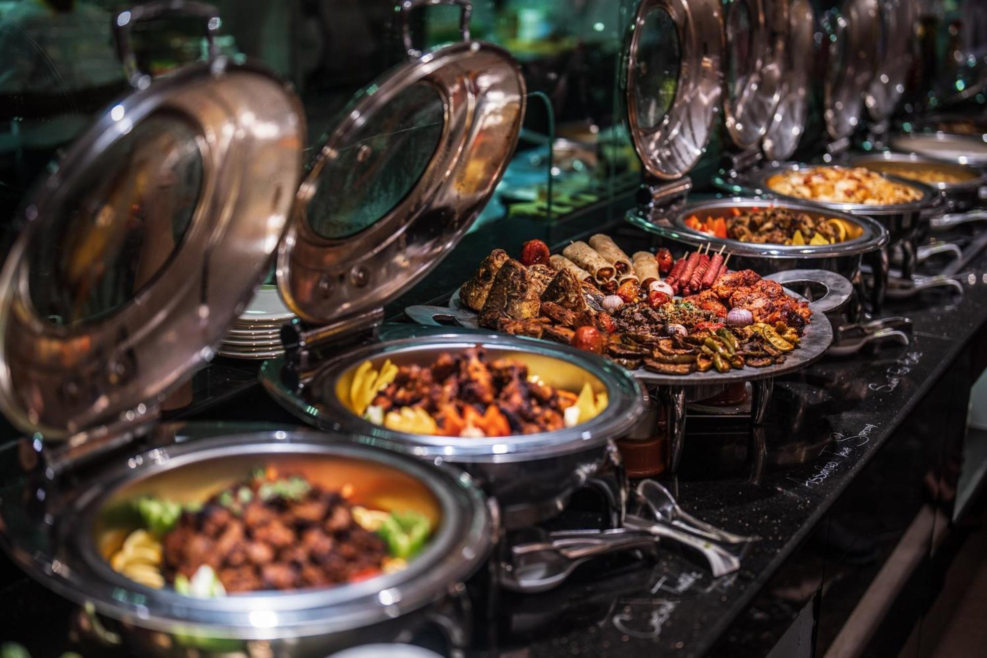 Holiday Inn Dhaka City Centre By Ihg Exterior foto