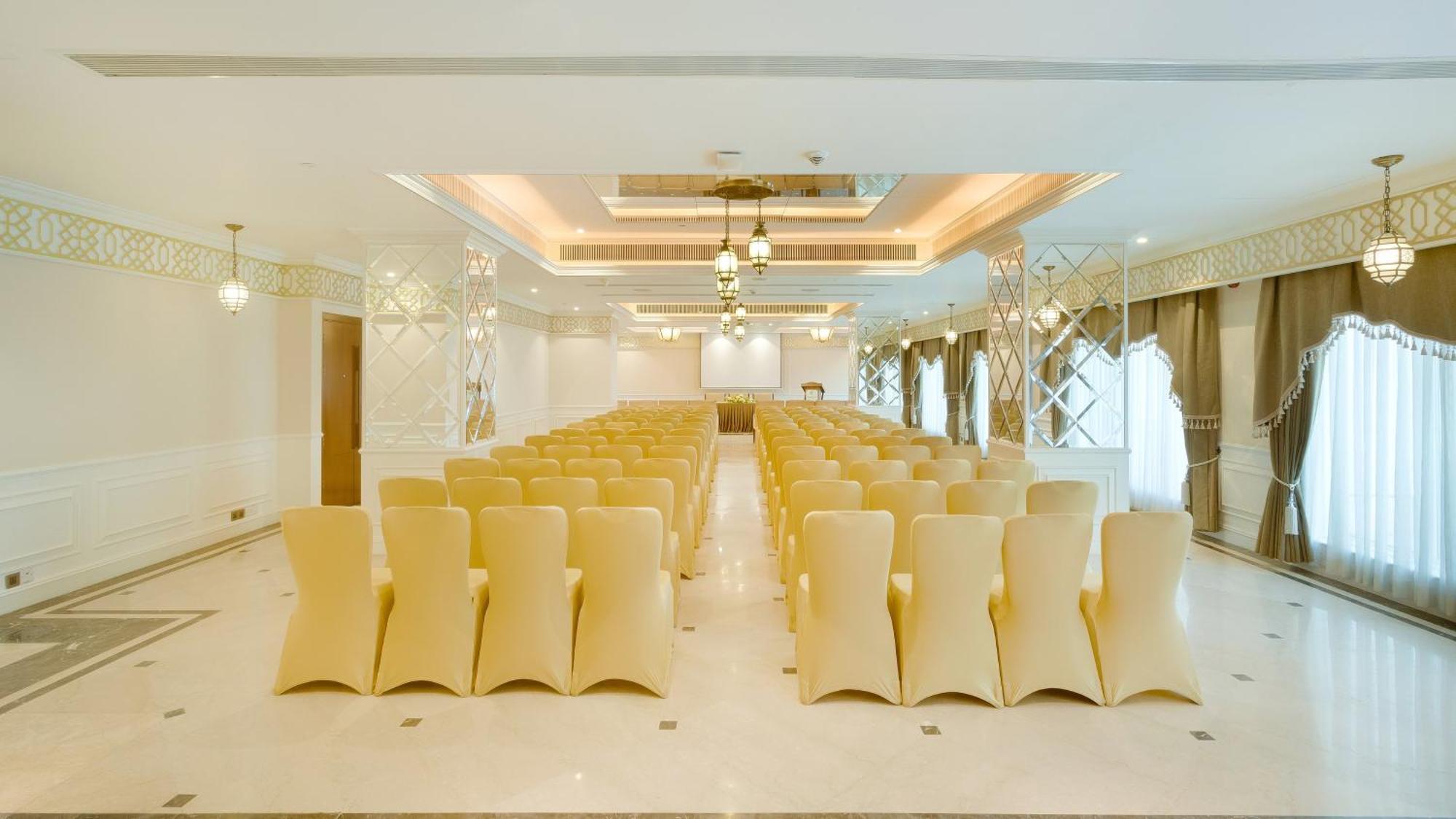 Holiday Inn Dhaka City Centre By Ihg Exterior foto