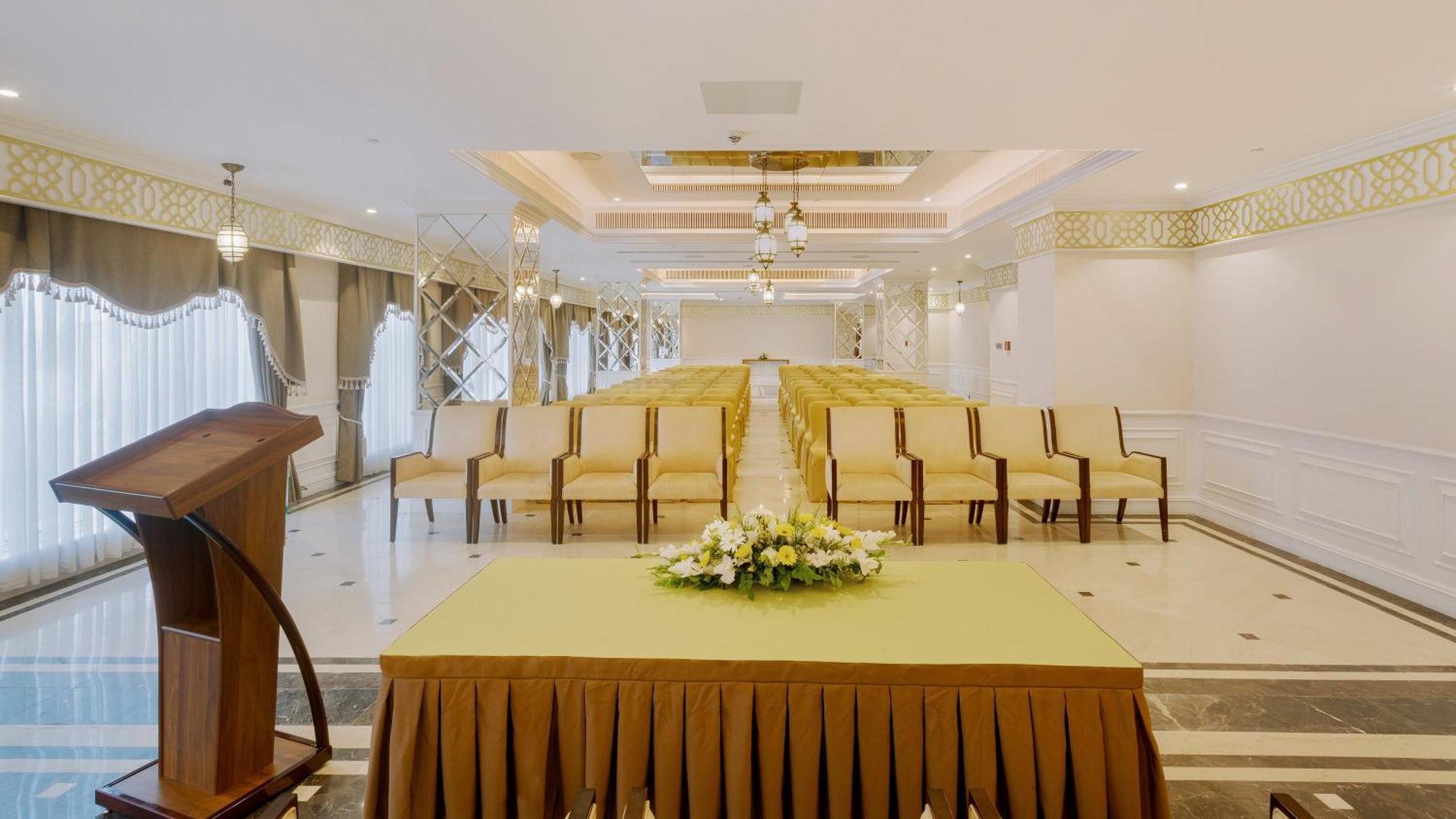 Holiday Inn Dhaka City Centre By Ihg Exterior foto