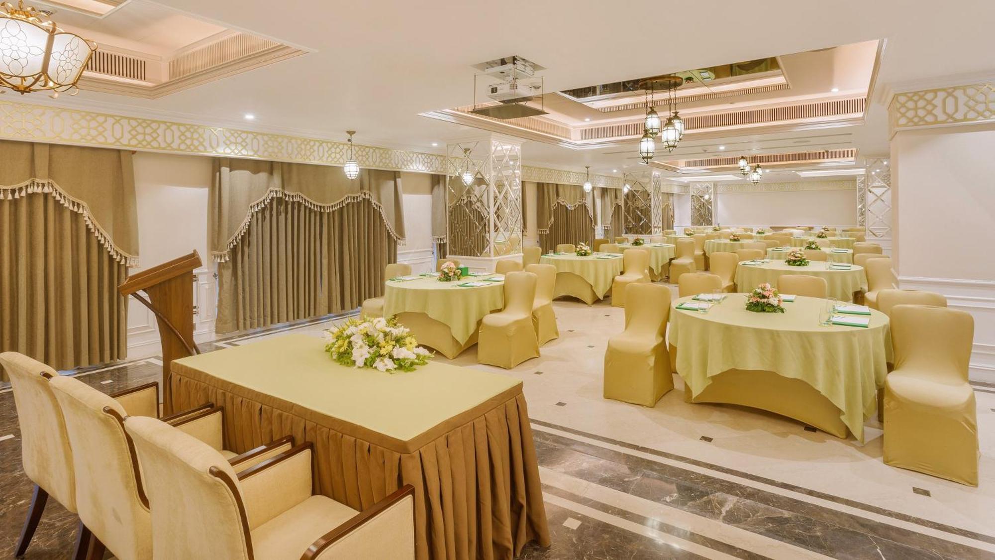 Holiday Inn Dhaka City Centre By Ihg Exterior foto